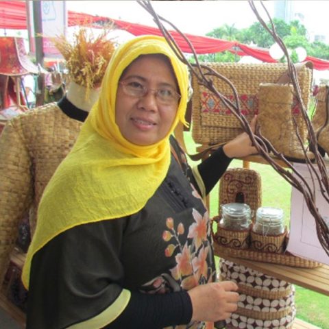 Featured author image: Pelatihan Ecoprint dan Rajut di Biak Numfor Papua